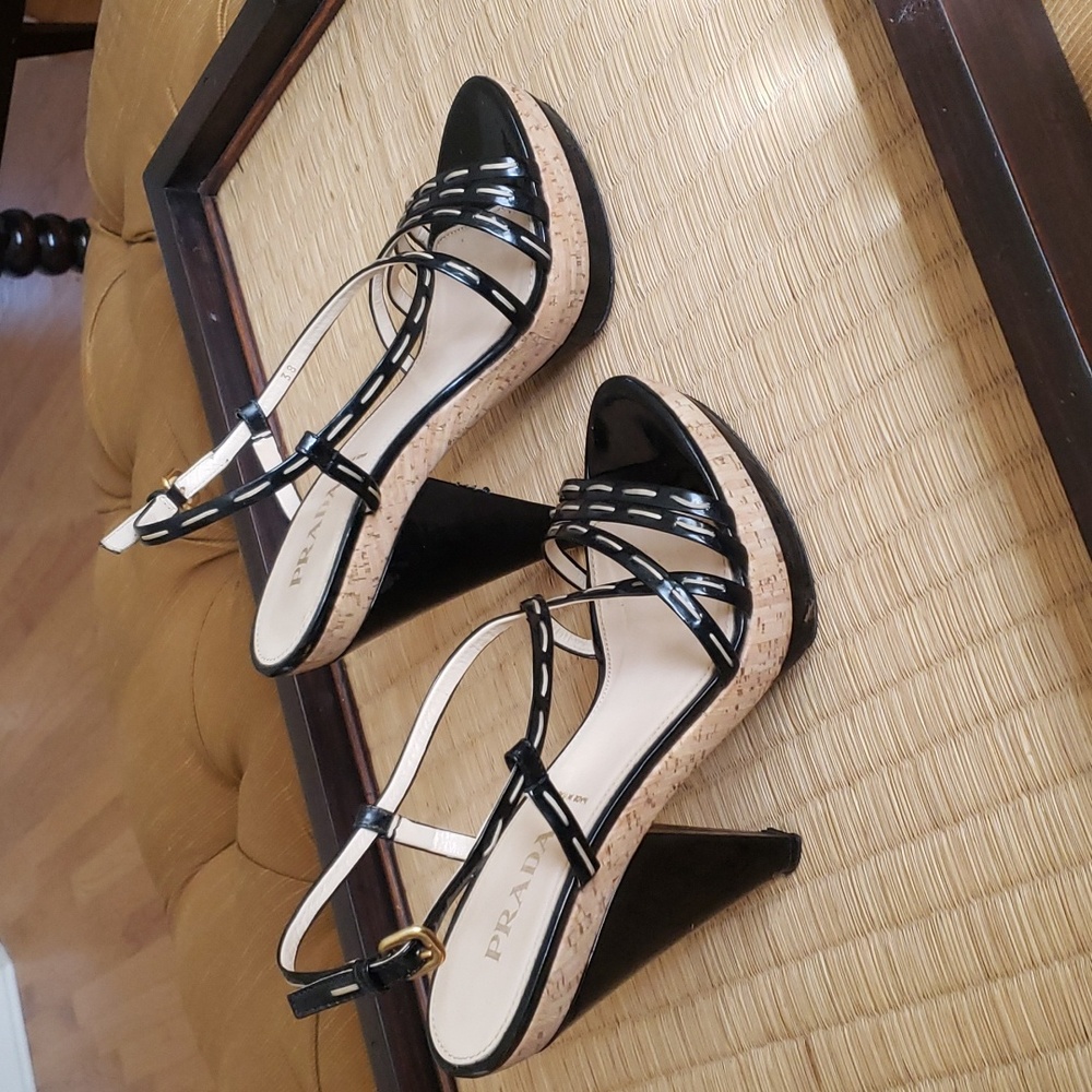Prada patent/cork sandals - Picture 2 of 5